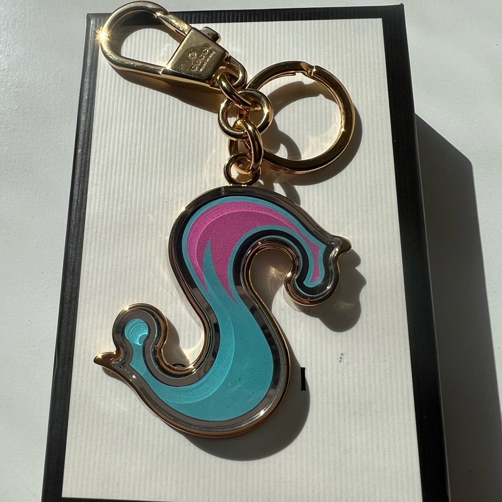 🔥GUCCI Letter Key Chain